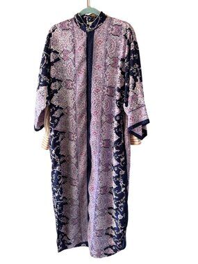 Ruth Norman Womens Lounge Paisley Caftan Size Small Lavender Satin Zip Vintage